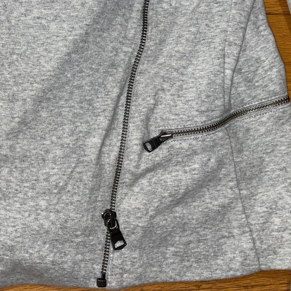 Banana Republic Asymmetrical Grey Long Sleeve Zip Fleece Jacket - Picture 6 of 13